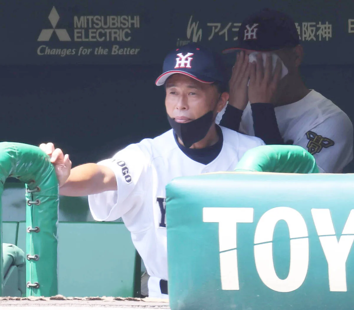 社・山本巧監督、甲子園練習で夢実現「こっそり写真撮った」