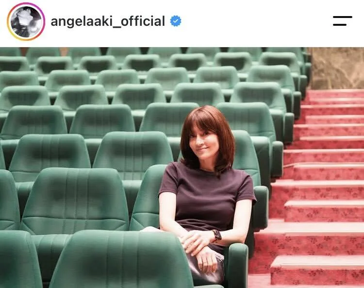 アンジェラ・アキ、メガネ外した素顔が「すごい美人」！京都ライブでファン熱狂