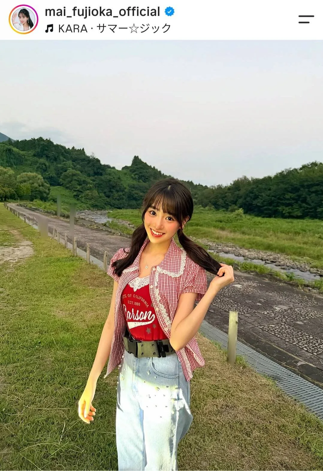 藤岡弘、の末娘・藤岡舞衣が18歳に！夏満喫のオフショットに絶賛の声