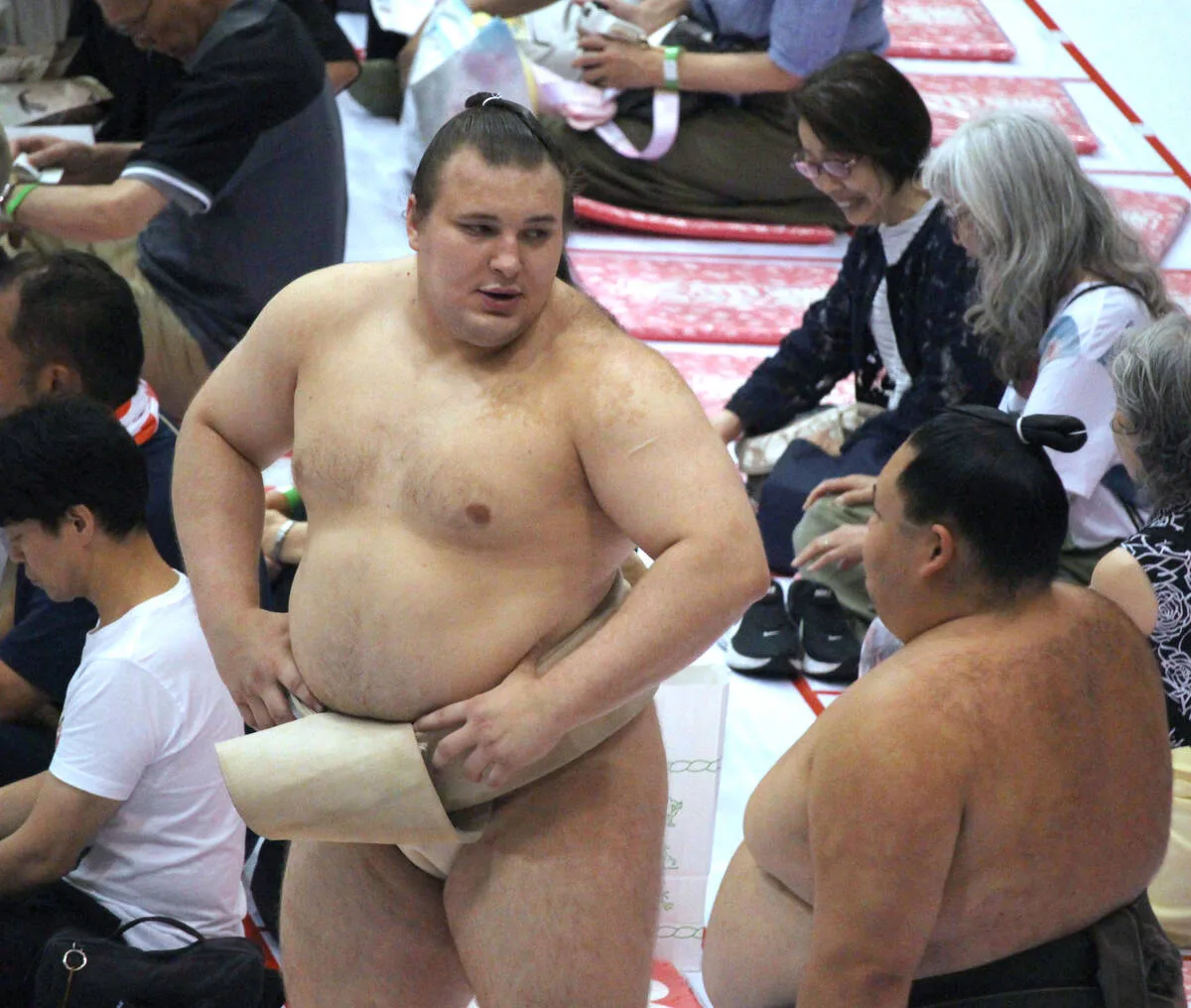 安青錦、夏巡業休場せず「大関としてファンと触れ合いたい」左足順調と強調