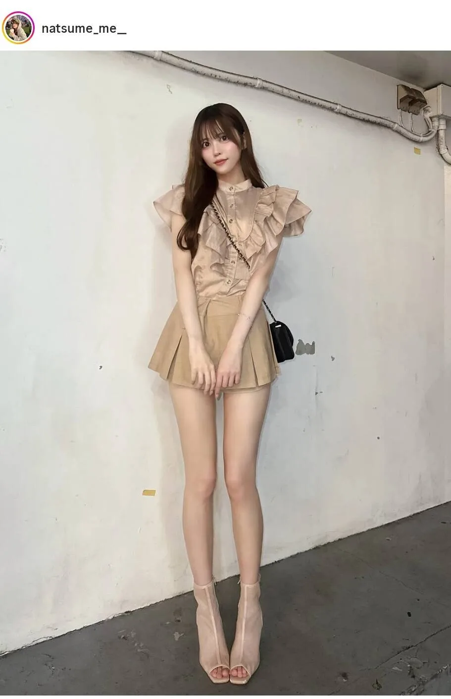 167cm“高身長”アイドル夏目一花、私服コーデにファン絶賛「特S級の美脚」