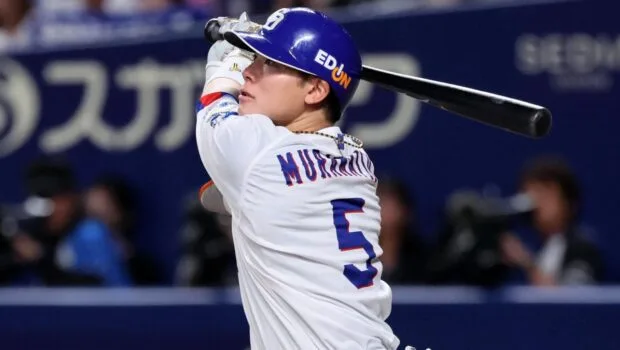 中日・村松開人、一回転からのワンバン送球で魅せた！リクエストも跳ね返す美技