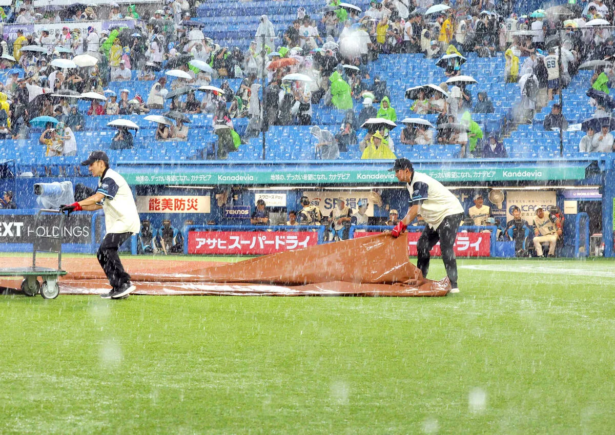 【ヤクルト】ゲリラ豪雨に翻弄！神宮で2度の中断、逆転劇も